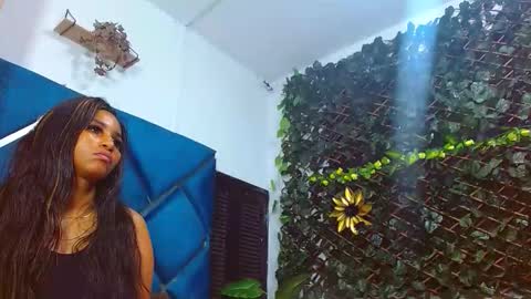 ESTRELLA online show from November 3, 11:11 am