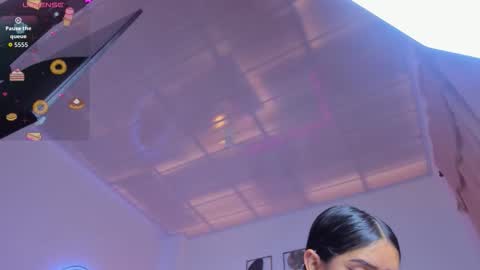 Snapshot of estrellavega_ chatting on February 23, 1:19 pm Estrella online show from February 23, 1:19 pm