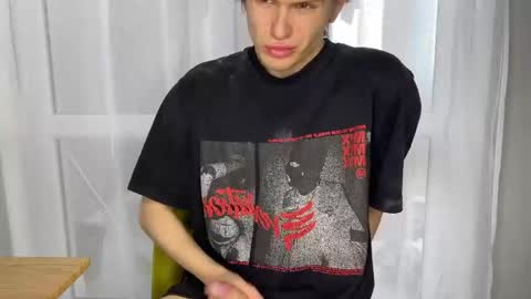 Snapshot of estremecerse chatting on March 14, 8:42 am Alex online show from March 14, 8:42 am