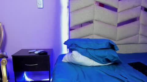 Snapshot of eterea_blow chatting on January 13, 9:19 am Eterea online show from January 13, 9:19 am