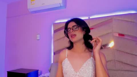 Snapshot of eterea_blow chatting on January 18, 9:34 am Eterea online show from January 18, 9:34 am