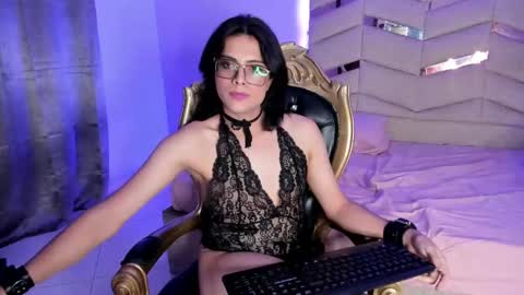 Snapshot of eterea_blow chatting on January 23, 6:28 am Eterea online show from January 23, 6:28 am