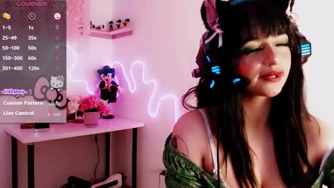 Moon online show from January 5, 10:35 pm