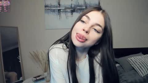 Snapshot of eternity_is_endless chatting on November 17, 7:58 am Mary online show from November 17, 7:58 am