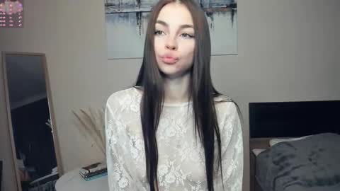 Snapshot of eternity_is_endless chatting on November 18, 7:35 am Mary online show from November 18, 7:35 am