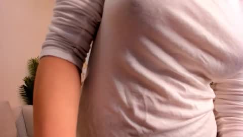 Jessi online show from October 13, 11:10 am