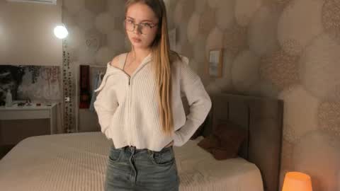 Elsa online show from March 1, 5:16 pm