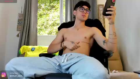 etham_wolf1 online show from June 18, 5:50 pm