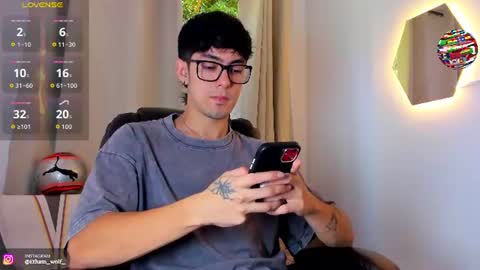 etham_wolf1 online show from June 27, 5:29 pm