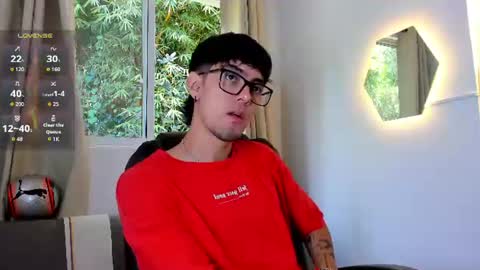 etham_wolf1 online show from July 6, 6:10 pm