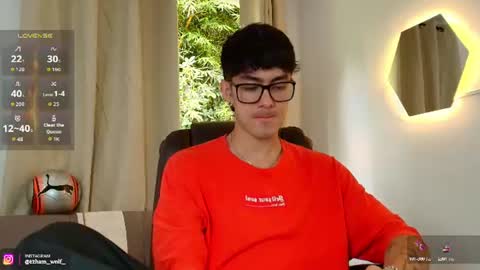etham_wolf1 online show from July 8, 6:12 pm