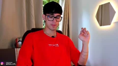 etham_wolf1 online show from July 14, 5:51 pm