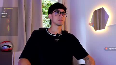 etham_wolf1 online show from July 15, 6:02 pm