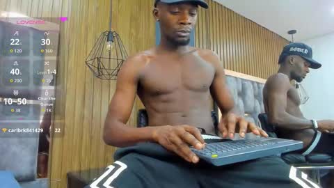 Ethan OPry online show from November 22, 7:57 pm