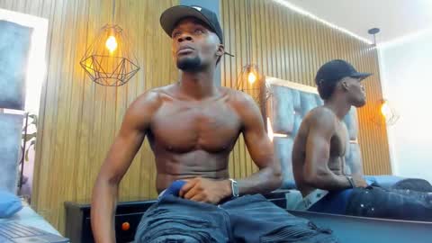 Ethan OPry online show from November 27, 8:00 pm