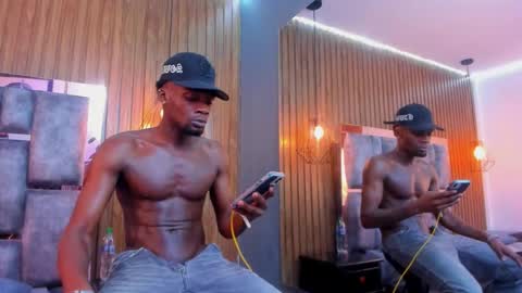 Ethan OPry online show from November 29, 8:01 pm