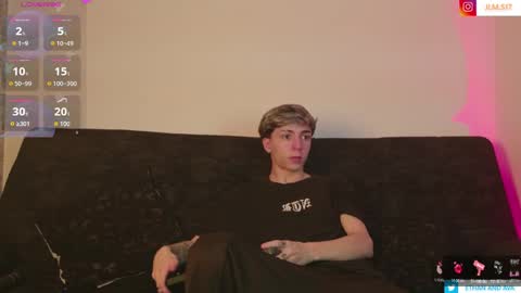 ethan and ava online show from June 6, 2:05 am