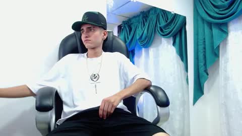 Ethan online show from December 7, 9:00 pm