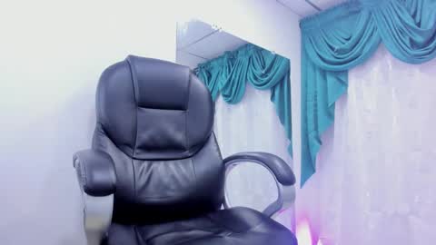 Ethan online show from December 21, 1:36 am