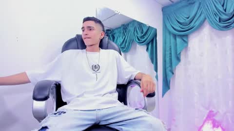 Ethan online show from January 8, 7:56 pm