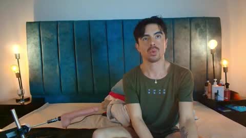 ethan  online show from March 22, 3:21 am