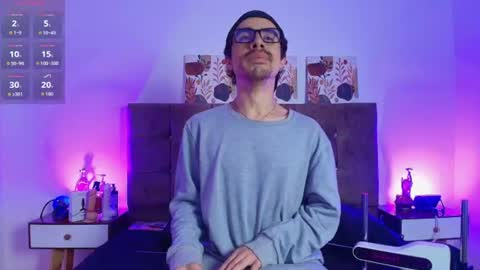 ethan  online show from July 14, 3:33 am