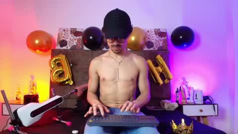 ethan  online show from July 29, 3:59 am