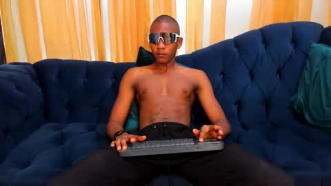 Snapshot of ethan_fox11 chatting on January 22, 2:14 pm King Ethan online show from January 22, 2:14 pm