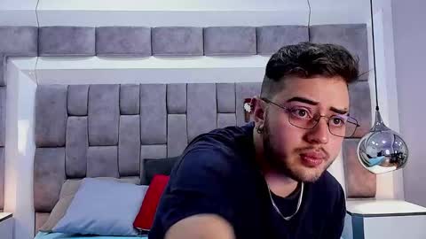 ethan_greys online show from November 17, 3:56 am