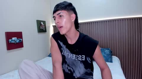 E T H A N  online show from February 7, 6:44 pm