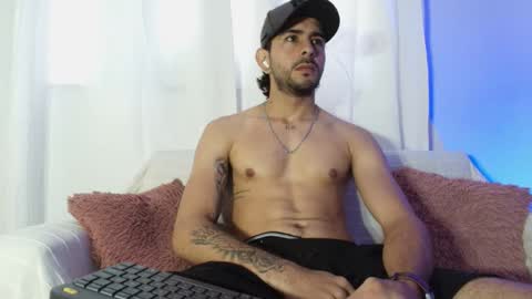 Snapshot of ethan_mullers1 chatting on March 4, 11:49 am Ethan Muller online show from March 4, 11:49 am