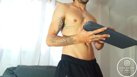 Snapshot of ethan_mullers1 chatting on March 5, 11:28 am Ethan Muller online show from March 5, 11:28 am