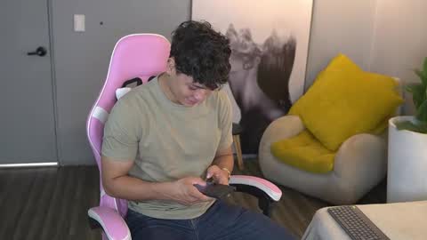 Snapshot of ethan_occonor chatting on September 14, 4:17 pm ethan_occonor online show from September 14, 4:17 pm