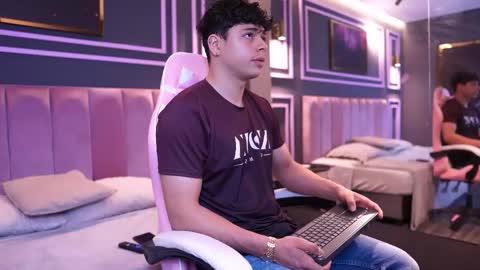 Snapshot of ethan_occonor chatting on September 17, 11:01 am ethan_occonor online show from September 17, 11:01 am