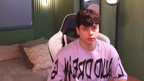 Snapshot of ethan_occonor chatting on September 19, 11:33 am ethan_occonor online show from September 19, 11:33 am