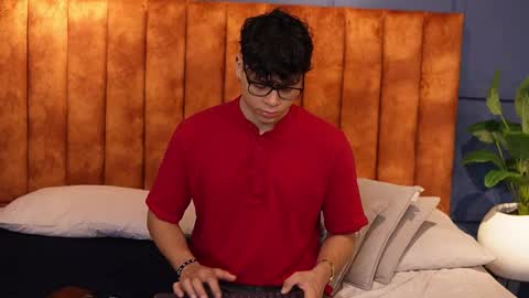 Snapshot of ethan_occonor chatting on October 17, 1:14 pm ethan_occonor online show from October 17, 1:14 pm