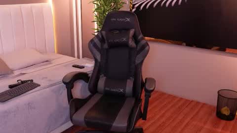 Snapshot of ethan_occonor chatting on October 18, 1:19 am ethan_occonor online show from October 18, 1:19 am