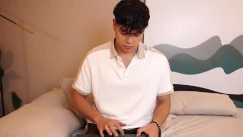 Snapshot of ethan_occonor chatting on October 20, 12:05 pm ethan_occonor online show from October 20, 12:05 pm