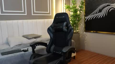 Snapshot of ethan_occonor chatting on November 5, 8:14 am ethan_occonor online show from November 5, 8:14 am