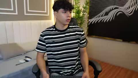 Snapshot of ethan_occonor chatting on November 14, 1:21 pm ethan_occonor online show from November 14, 1:21 pm