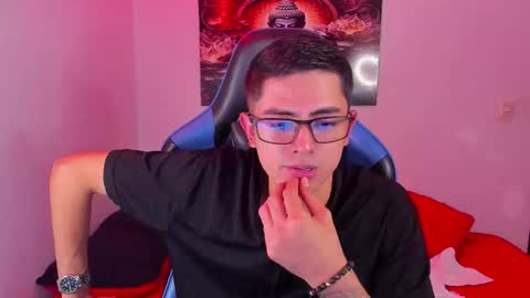 Snapshot of ethan_sai01 chatting on November 14, 2:43 am ETHAN SAI online show from November 14, 2:43 am