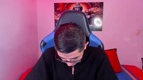 Snapshot of ethan_sai01 chatting on November 25, 4:34 am ETHAN SAI online show from November 25, 4:34 am