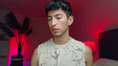 Snapshot of ethan_skiny_ chatting on June 21, 5:21 am Joan online show from June 21, 5:21 am