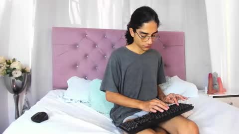 ethanblackwoodd online show from October 25, 8:58 pm