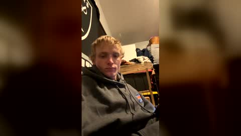 Snapshot of ethanbmx2001 chatting on April 27, 10:35 am ethanbmx2001 online show from April 27, 10:35 am