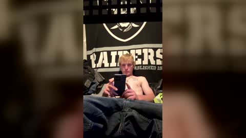 Snapshot of ethanbmx2001 chatting on May 3, 11:00 pm ethanbmx2001 online show from May 3, 11:00 pm