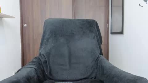 Snapshot of ethangreey1 chatting on September 11, 2:50 pm ethangreey1 online show from September 11, 2:50 pm
