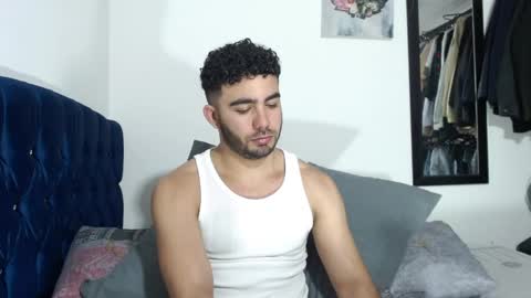 Snapshot of ethanhairy chatting on February 7, 8:53 pm Ethan online show from February 7, 8:53 pm