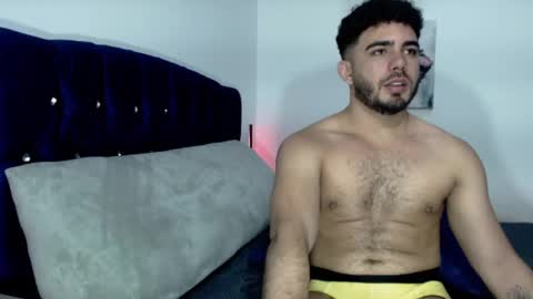 Snapshot of ethanhairy chatting on February 22, 6:41 pm Ethan online show from February 22, 6:41 pm