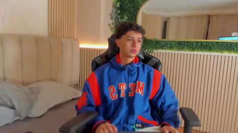 ethanlowell online show from February 15, 4:42 am